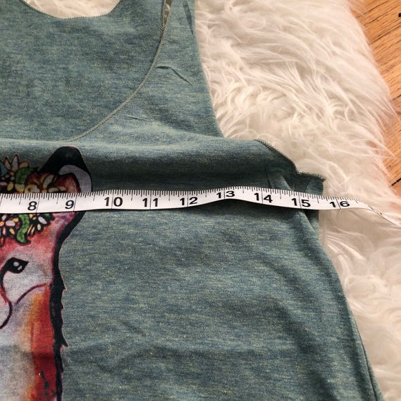 🌺 GORGEOUS fun top🌺 - Picture 3 of 4